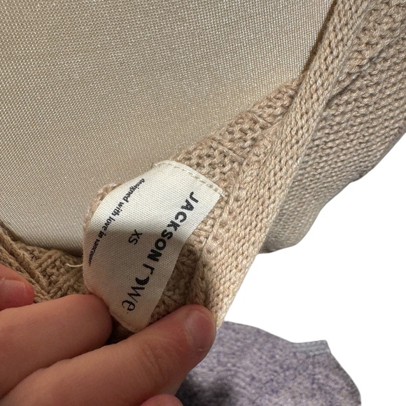 JACKSON ROWE tan knit boxy cropped v-neck tank - size xs - Picture 4 of 5